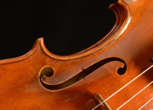 Violin by David Finck - F-hole and Corners